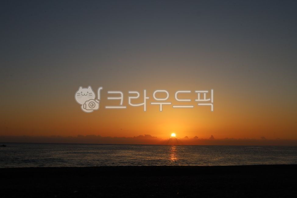 sky,dawn sea,Beach,ocean,Sunrise