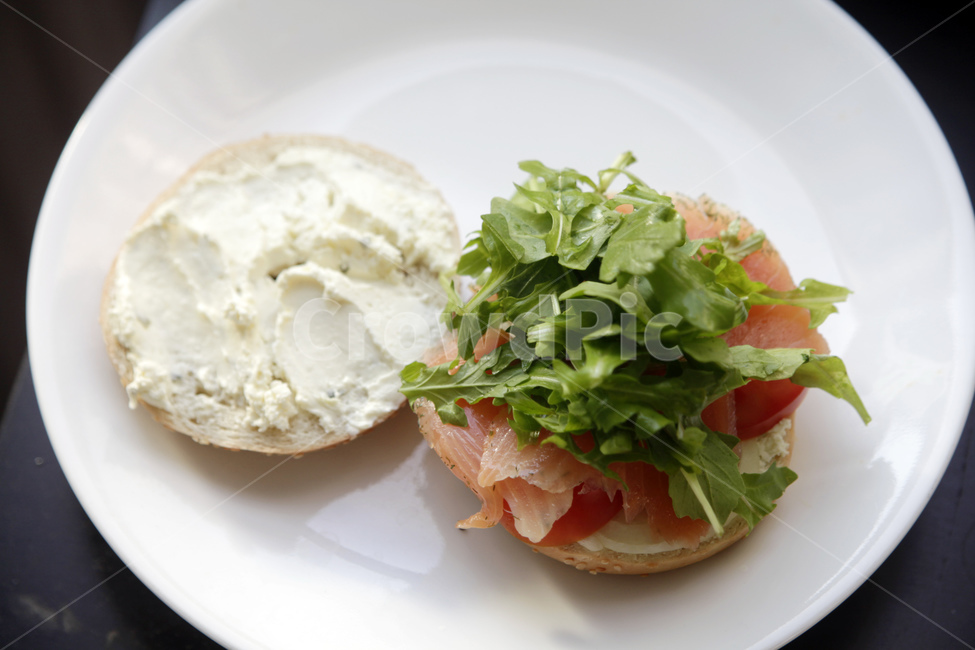 베이글,샌드위치,훈제연어,루꼴라,크림치즈,베이글샌드위치,bagel,sandwitch,음식,식재료,요리,food,cook,meal,dishes,food reserves