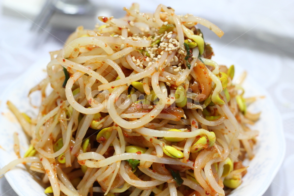 콩나물,콩,나물,반찬,음식,한식,고추가루,식물,food,깨소금,음식,식재료,요리,food,cook,meal,dishes,food reserves