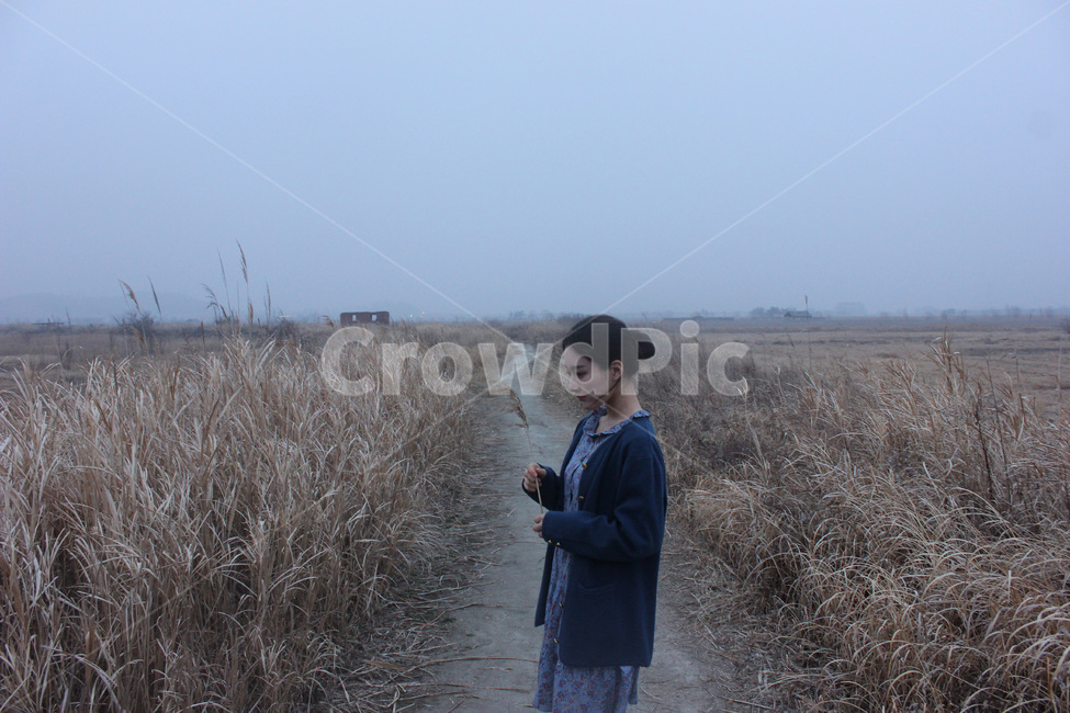 가을여자,가을,여자,예쁜여자,감성,분위기,옆모습,공원,가을,계절,fall,autumn,season,자연,풍경,nature,landscape,사람,인물,인간,human,person,여성,여자,woman,female,lady,coat,코트,overcoat,외투