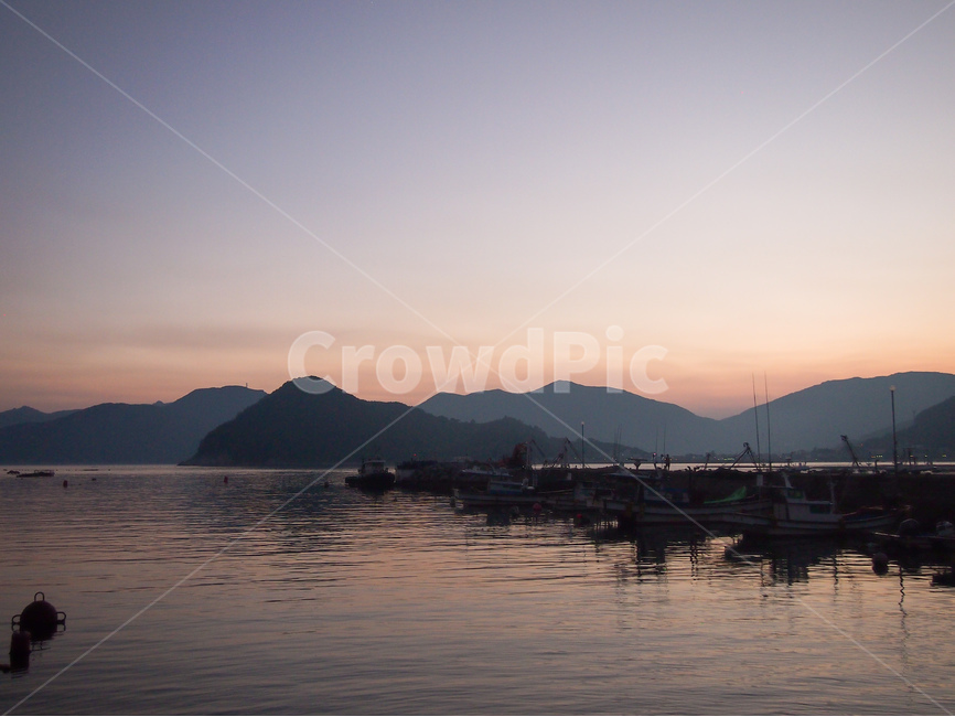 노을,풍경,바다,해안,산,하늘,sunset,landscape,sea,mountain,산업,industry,industrial,어업,fishery,fishing industry