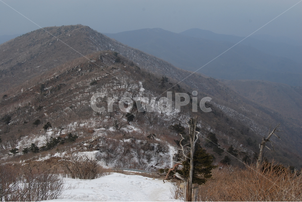 겨울,산,하늘,눈,등산로,겨울,계절,winter,season,자연,풍경,nature,landscape,한국자연풍경,한국자연경관,korea nature landscape,outdoors,옥외
