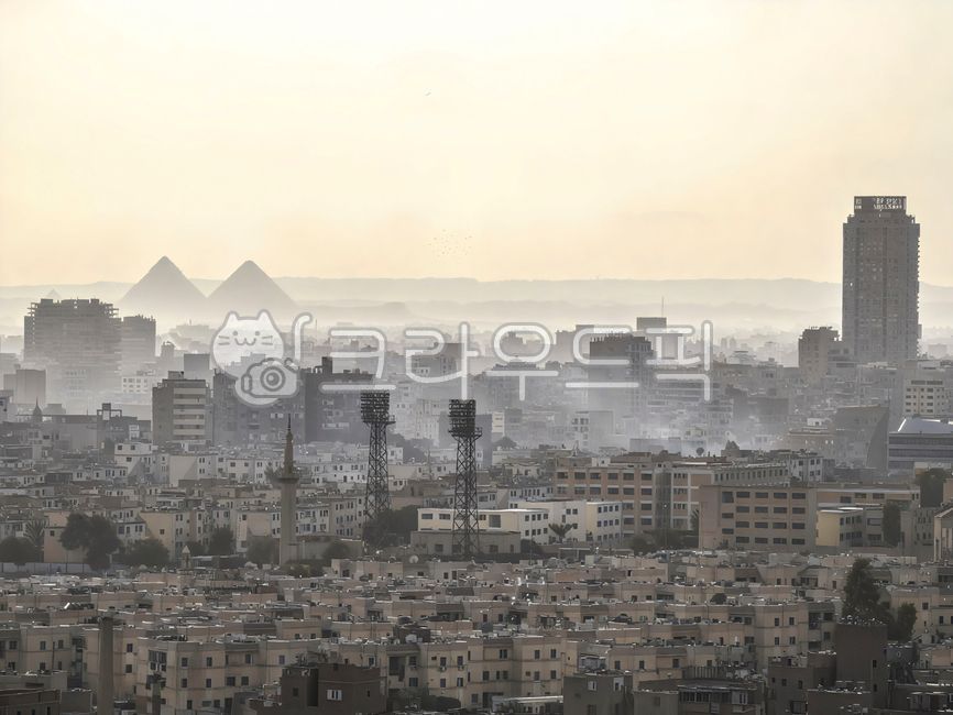 Building,city,smog,pollution,Egypt,Cairo,pyramid,Africa,silhouette,smoke,residential area,North Africa,lifestyle,house,building,downtown,urban area,exhaust fumes,pollution