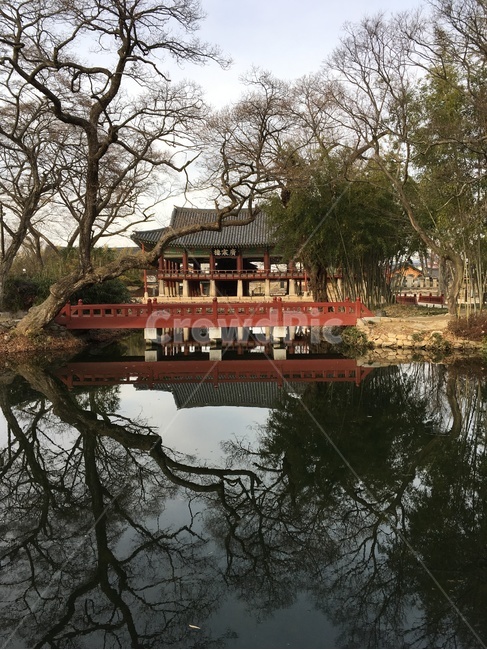 광한루,광한루원,연못,대칭,남원,gwanghallu,gwanghallupavilion,pond,symmetry,namwon,한국전통,한국문화,korean traditional,korean culture,랜드마크,landmark,tourist attraction,한국랜드마크,한국관광지,한국명소,korea landmark,korea tourist attraction