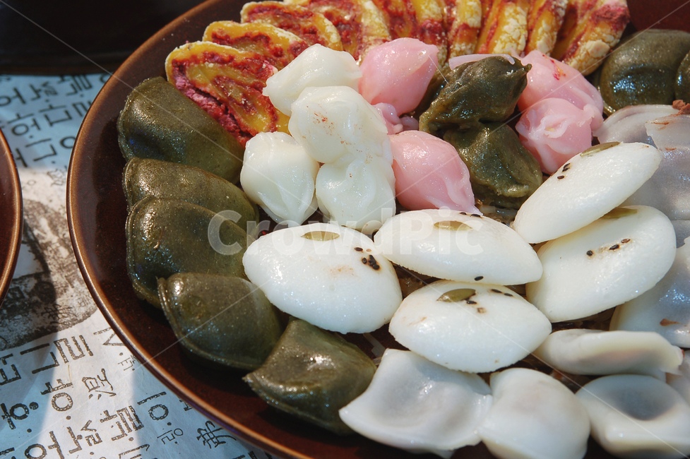 떡,전통떡,바람떡,꿀떡,증편,모듬,모듬떡,음식,전통,전통음식,한국,한국전통,한식,간식,디저트,음식,식재료,요리,food,cook,meal,dishes,food reserves,한식,한국음식,한국요리,korean food,korean dishes,korean meal,korean cook