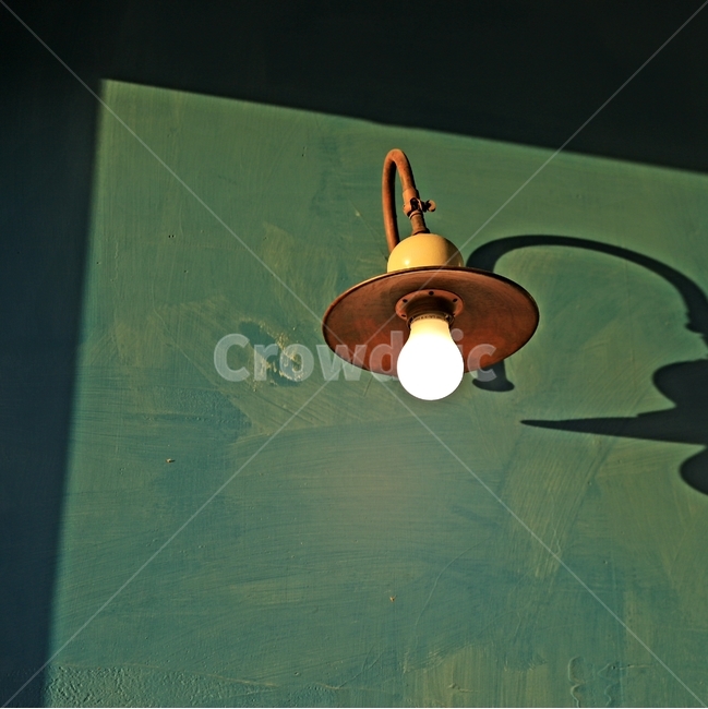 조명,전등,등,lighting,전구,그림자,벽,색감,사물,물건,오브젝트,thing,object,matter