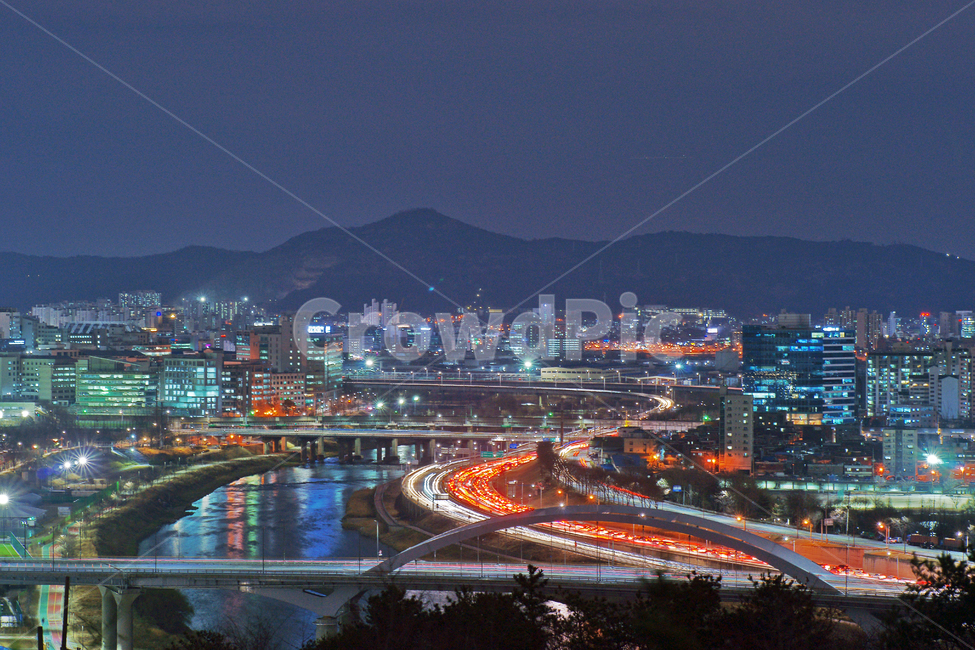 응봉교,중랑천,동부간선도로,도심야경,매봉산,야경,불빛,조명,성수동,야경,밤,풍경,nightscape,night,landscape