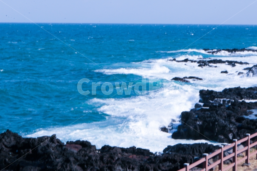 제주도,제주,바다,푸른바다,현무암,시원함,자연,풍경,nature,landscape,제주도,jeju,jeju island,색깔,색상,색채,색감,color sense,color sensitivity,feeling of color,outdoors,옥외,sea,ocean,대양,water,물,promontory,곶,land,땅