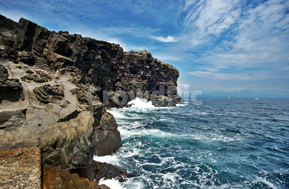 마라도,단애,절벽,제주도,기암절벽,바다,파도,구름,자연,제주도,jeju,jeju island,promontory,곶,nature,outdoors,옥외,cliff,낭떠러지,water,물,ocean,대양,sea