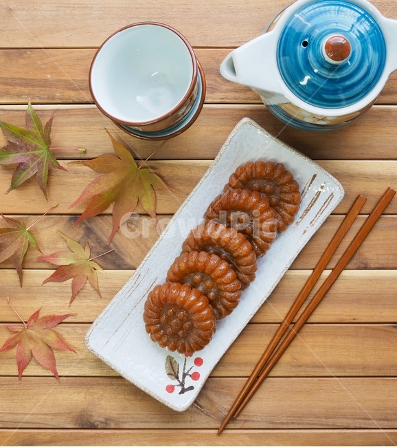 한국음식,식품,한식,한국문화,한국,배경,음식문화,웰빙,문화,아시아,아시아음식,접시,전통,설날,추석,음식,추석음식,설날음식,명절,명절음식,떡,koreanfood,korea,koreanculture,food,background,foodculture,wellbeing,culture,asia,asianfood,dish,tradition,ricecake,한국과자,전통과자,과자,한과,한국전통과자,쌀과자,간식,후식,스낵,가을,단풍잎,약과,음식,식재료,요리,food,cook,meal,dishes,food reserves,한식,한국음식,한국요리,korean food,korean dishes,korean meal,korean cook,디저트,간식,후식,dessert,snack,연출,컨셉,콘셉,direction,concept