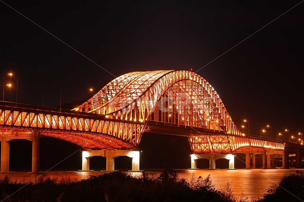 한강,다리,야경,조명,대교,Bridge,Nightview,물,강물,가로등,방화대교,야경,밤,풍경,nightscape,night,landscape,도시,city,한국도시풍경,한국도시경관,korea cityscape,건축물,건물외관,exterior,building,structure,architecture,construction,건물,bridge
