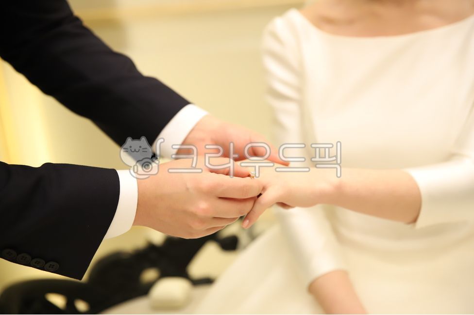 bride,gift,wedding dress,dress,wedding ring,ring,marry,celebration,marriage,person,ceremony,wedding,human,anniversary