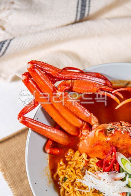 Seafood Ramen,ramen,Red crab broth,Red crab dish,Red crab ramen