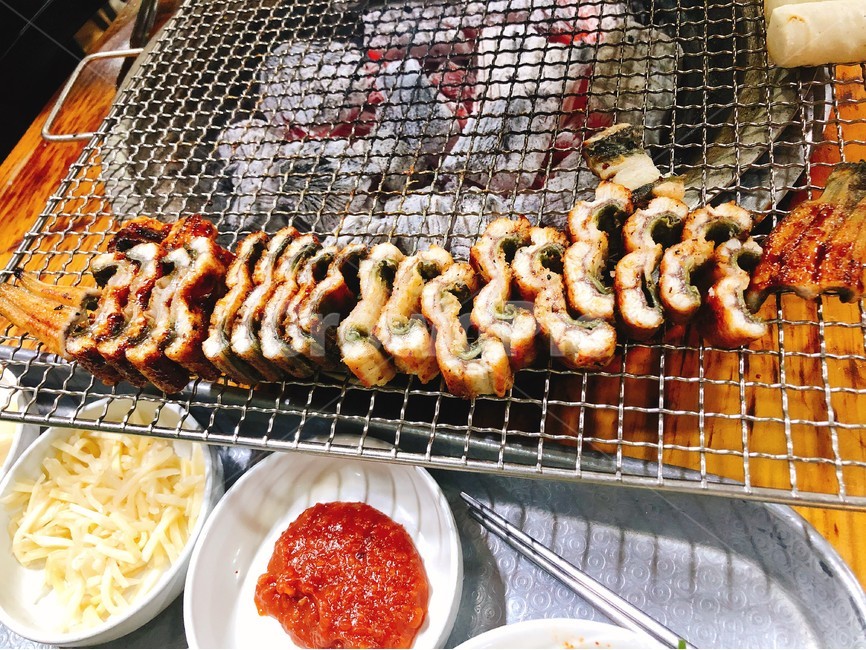 장어,장어구이,보양식,eel,민물장어,음식,식재료,요리,food,cook,meal,dishes,food reserves,수산물,해산물,fishery products,seafood,한식,한국음식,한국요리,korean food,korean dishes,korean meal,korean cook