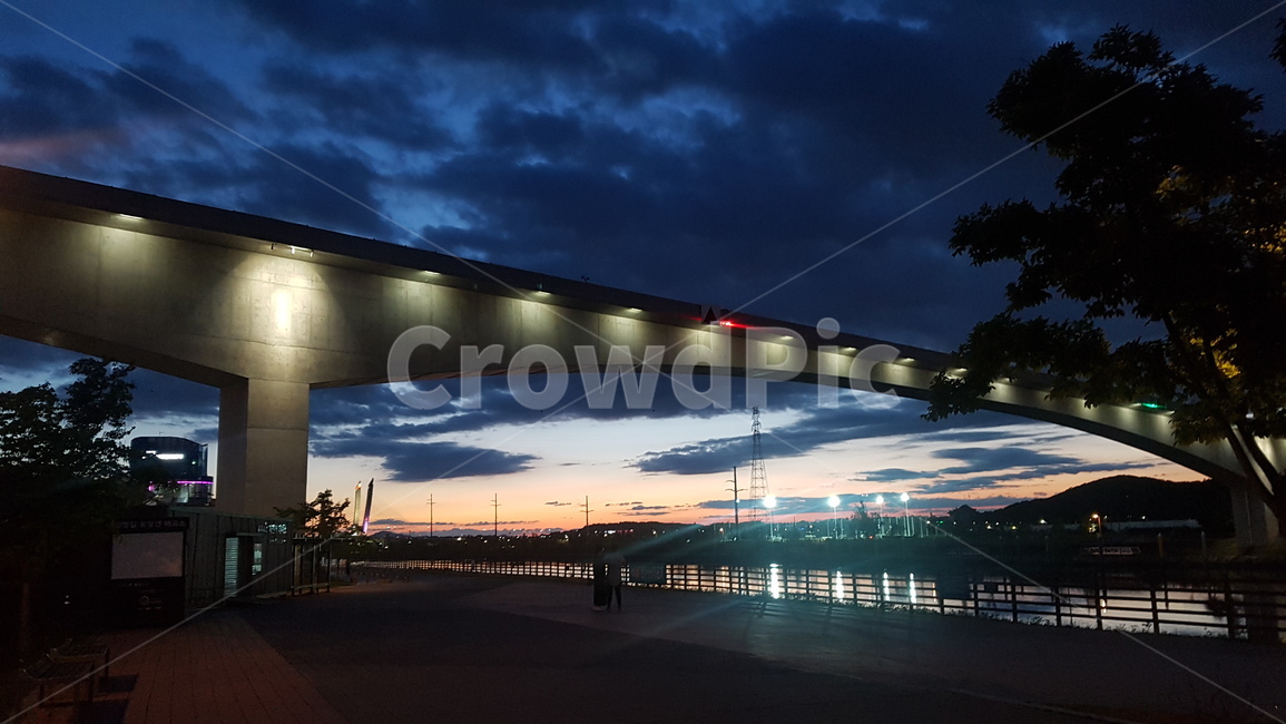 밤하늘,낙조,고독,쓸쓸,하늘,산책,밤산책,밤풍경,강,river,기억,휴식,힐링,저녁,저녁거리,파랑,파란하늘,파랑빨강,밤조명,조명,인천,아라뱃길