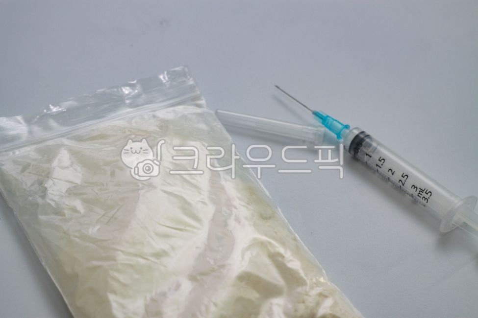 syringe,dosage,concept,drug addiction,Addicted,drug