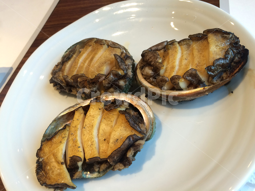 전복,해산물,해물,전복구이,보양식,먹거리,안주,음식,건강,구이,씨푸드,전복버터구이,버터구이,굽다,버터,노릇노릇,접시,음식,식재료,요리,food,cook,meal,dishes,food reserves,수산물,해산물,fishery products,seafood