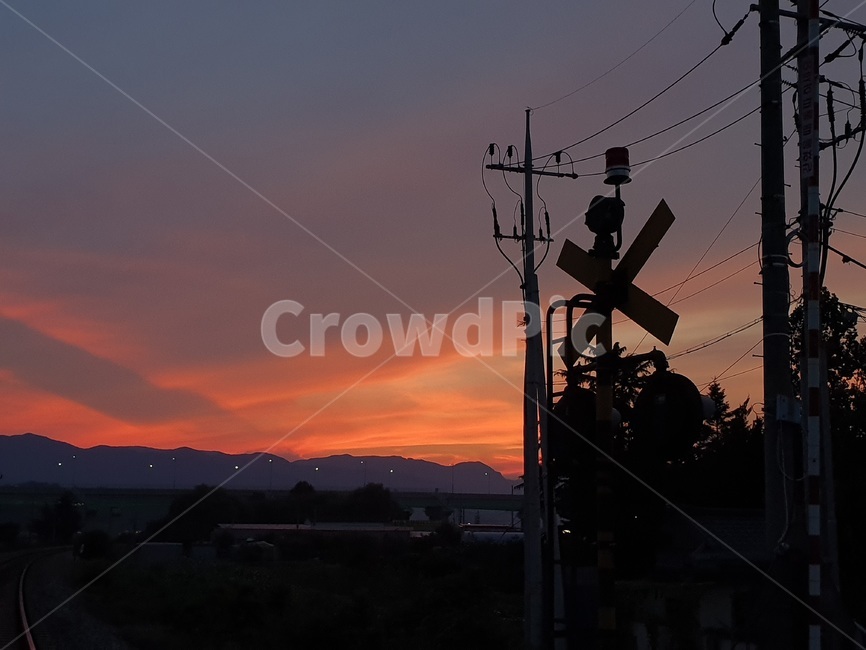 노을,기찻길,기차길,하늘,감성,해질녘,sunset
