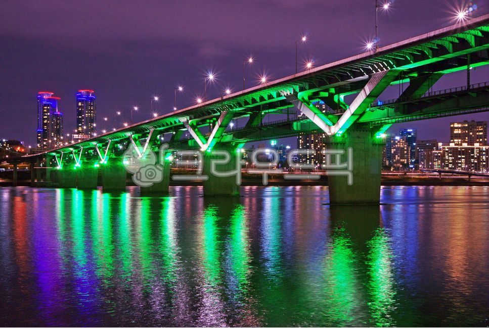 Han River Bridge,reflection,light,Cheongdam Bridge,Han River night view,Han River