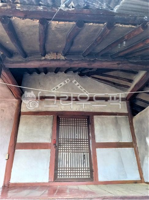 시골집,옛건물,창호문,목조,서까레,주택,건물,building,housing