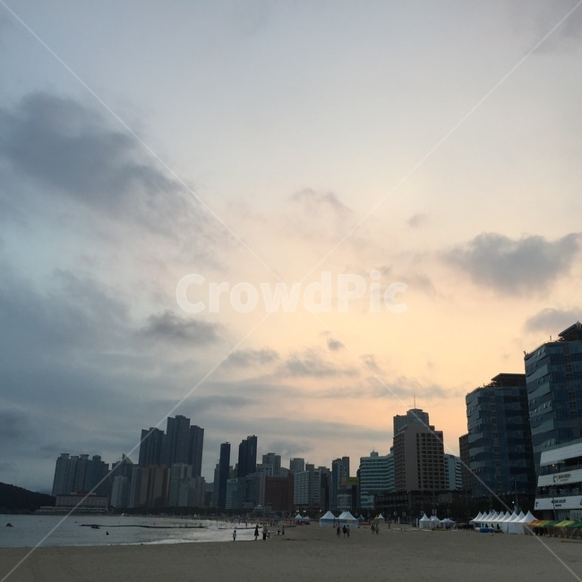 바다,바닷가,해변,풍경,여름,하늘,비치,beach,summer,노을,경치,물,저녁,건물,부산,빌딩,도시,해수욕장