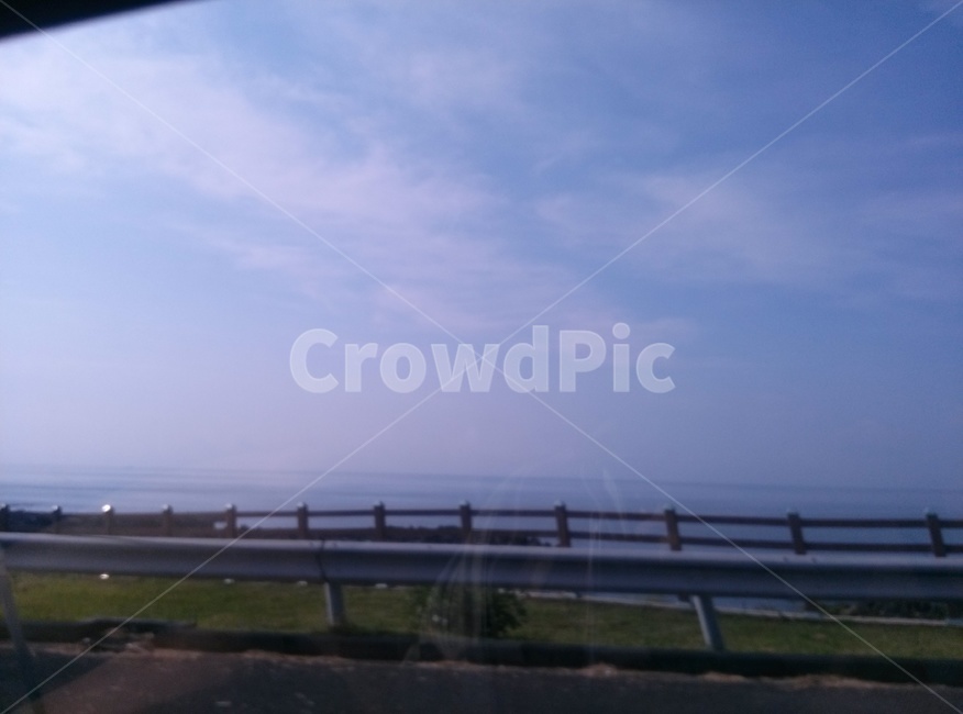 제주,제주도,도로,차창밖,차안,차,풍경,창문밖,바닷가,바다,하늘,구름,jeju,road,cloud,sea