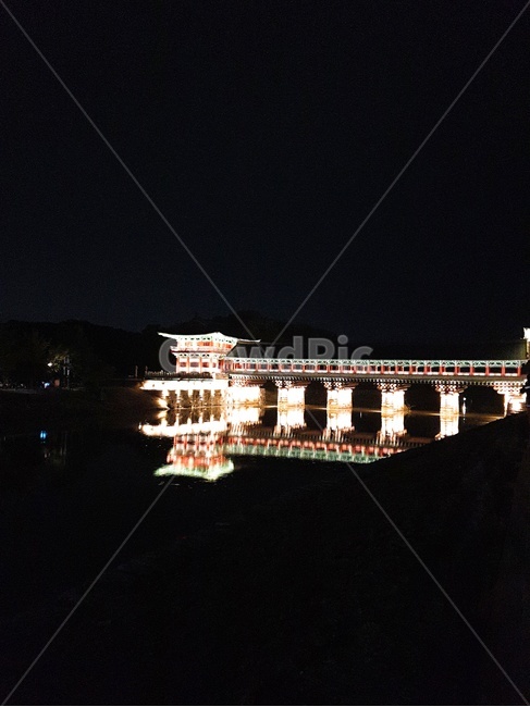 경주,야경,월정교,교촌마을,풍경,야경,밤,풍경,nightscape,night,landscape,한국전통,한국문화,korean traditional,korean culture,랜드마크,landmark,tourist attraction,한국랜드마크,한국관광지,한국명소,korea landmark,korea tourist attraction