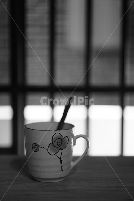느낌,차,티타임,tea,cup,휴식,컵,유리,쉼,어둠,분위기,머그컵,일상,감성,음료수,drink,beverage,흑백,모노톤,monochrome,black and white