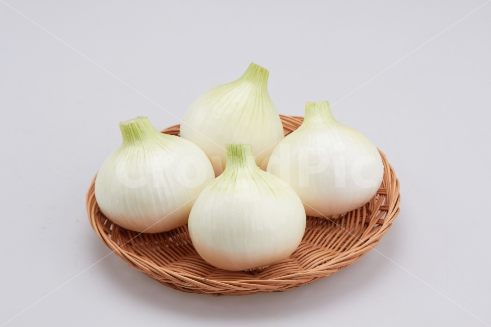 양파,알양파,조생계,바구니,식품,육종,가로,씨앗,건강식,양파즙,전남,무안,4,흰색배경,제주도,음식,식재료,요리,food,cook,meal,dishes,food reserves,채소,야채,vegetables,누끼,remove background