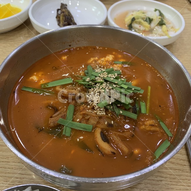 짬뽕순두부,강릉,음식,한식,두부,손두부,순두부,해물,해물요리,해물순두부,얼큰한,해장요리,해장음식,사발,bowl,food,식품,dish,요리,meal,식사,음식,식재료,요리,food,cook,meal,dishes,food reserves