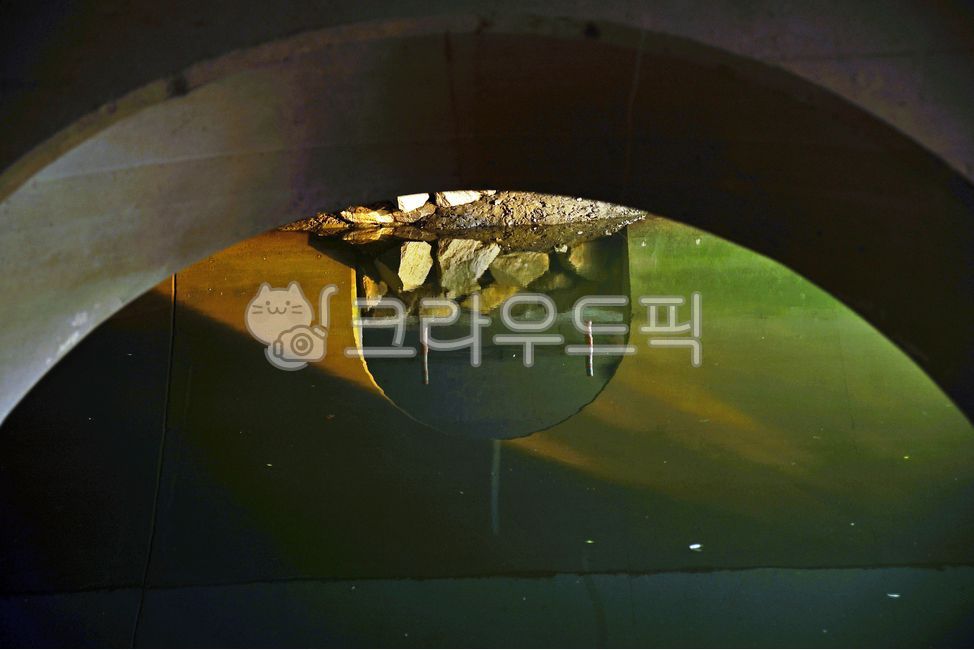 하천, 교각, 교량, 반영, 건축, 사진,이미지,일러스트,캘리그라피 - Deep bLUE작가