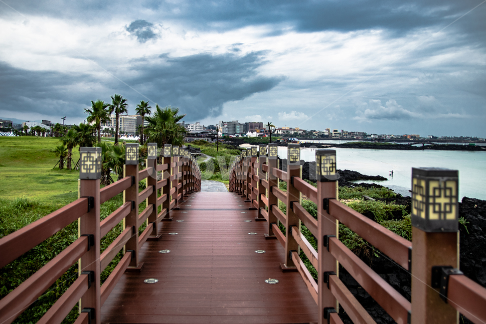 산책,바다,제주,boardwalk,building,건물,산책로,railing,난간,bridge,다리,자연,풍경,nature,landscape,한국자연풍경,한국자연경관,korea nature landscape,제주도,jeju,jeju island