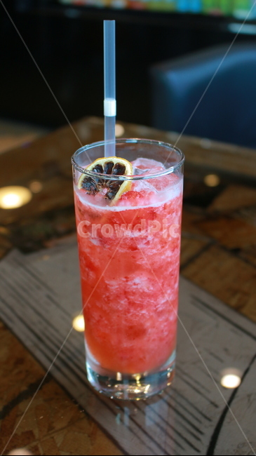 주스,에이드,생과일주스,생과일,딸기,음료,카페,접사,분위기,데코,데코레이션,음료수,drink,beverage,색깔,색상,색채,색감,color sense,color sensitivity,feeling of color