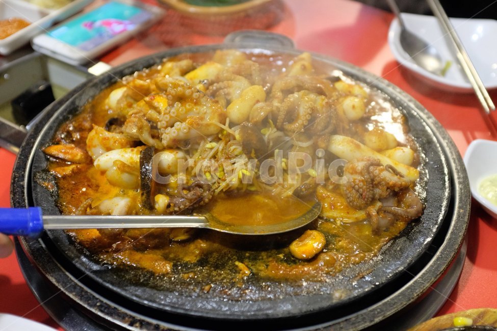 쭈꾸미,쭈꾸미볶음,매운음식,음식,맛집,식당,볶음,빨간음식,해산물,철판볶음