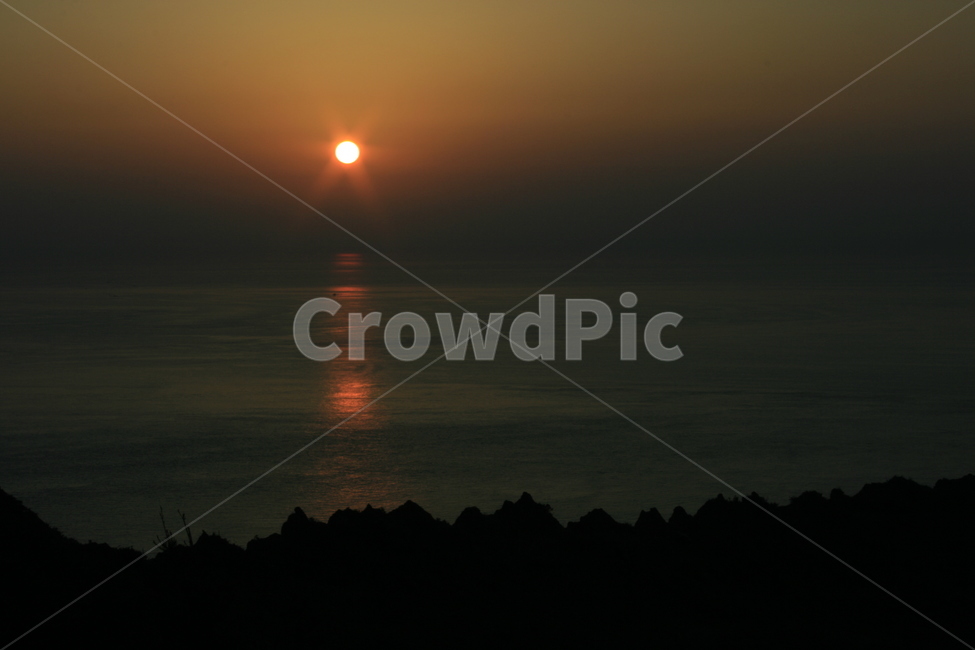 일출,성산일출봉,제주도,풍경,바다,정상,태양,자연,풍경,nature,landscape,sunlight,햇빛,flare,플레어,light,빛,outdoors,옥외,dusk,황혼,sunset,일몰,dawn,새벽,sky,하늘,red sky,붉은 하늘