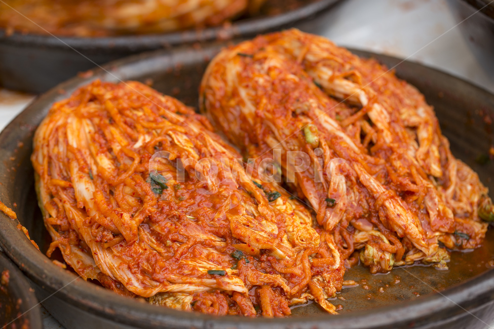 김치,김장,김장김치,양념,한식,음식,반찬,한국전통,고춧가루,야채,배추김치,배추,포기,포기김치,음식,식재료,요리,food,cook,meal,dishes,food reserves,한식,한국음식,한국요리,korean food,korean dishes,korean meal,korean cook