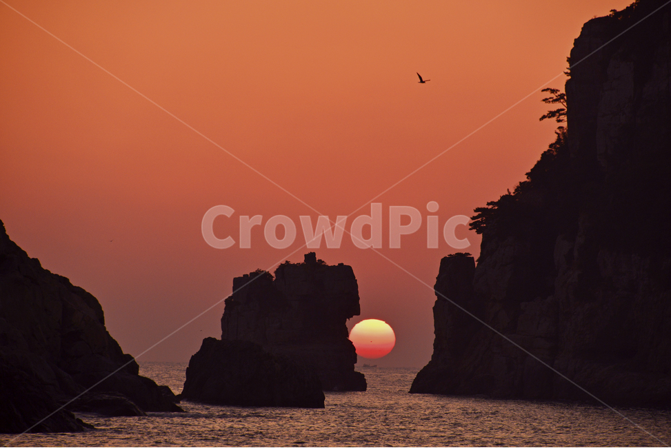 nature,자연,outdoors,옥외,sky,하늘,dawn,새벽,redsky,붉은하늘,경남,거제,사자바위,사자바위일출,사자바위아침,일출,해돋이,사자바위해돋이,한국자연풍경,한국자연경관,korea nature landscape
