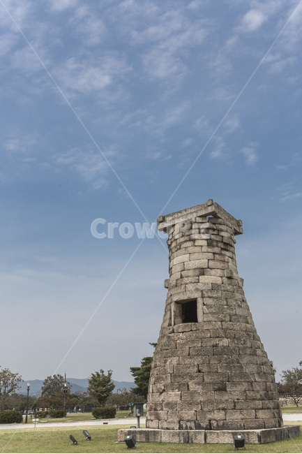 첨성대,문화유산,관광명소,문화재,건축,조형,한국전통,한국문화,korean traditional,korean culture,랜드마크,landmark,tourist attraction,한국랜드마크,한국관광지,한국명소,korea landmark,korea tourist attraction,건축물,건물외관,exterior,building,structure,architecture,construction