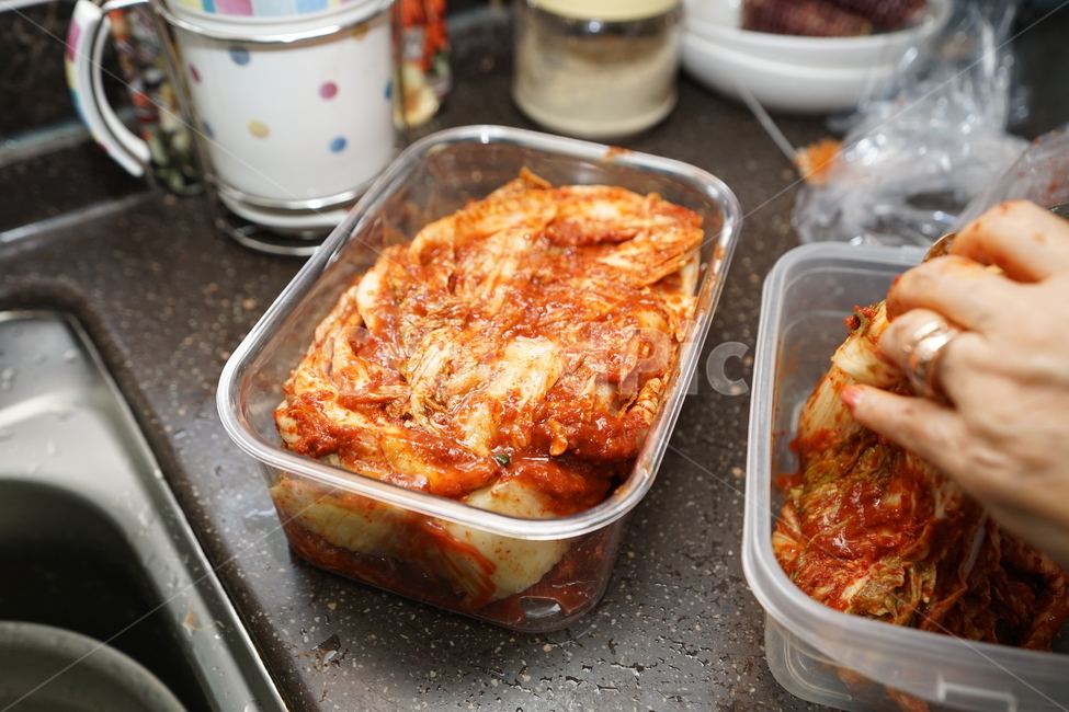김치,한식,한국음식,한국,전통,집밥,반찬,고춧가루,매운맛,고추,빨강,red,식사,음식,식재료,요리,food,cook,meal,dishes,food reserves,한식,한국음식,한국요리,korean food,korean dishes,korean meal,korean cook