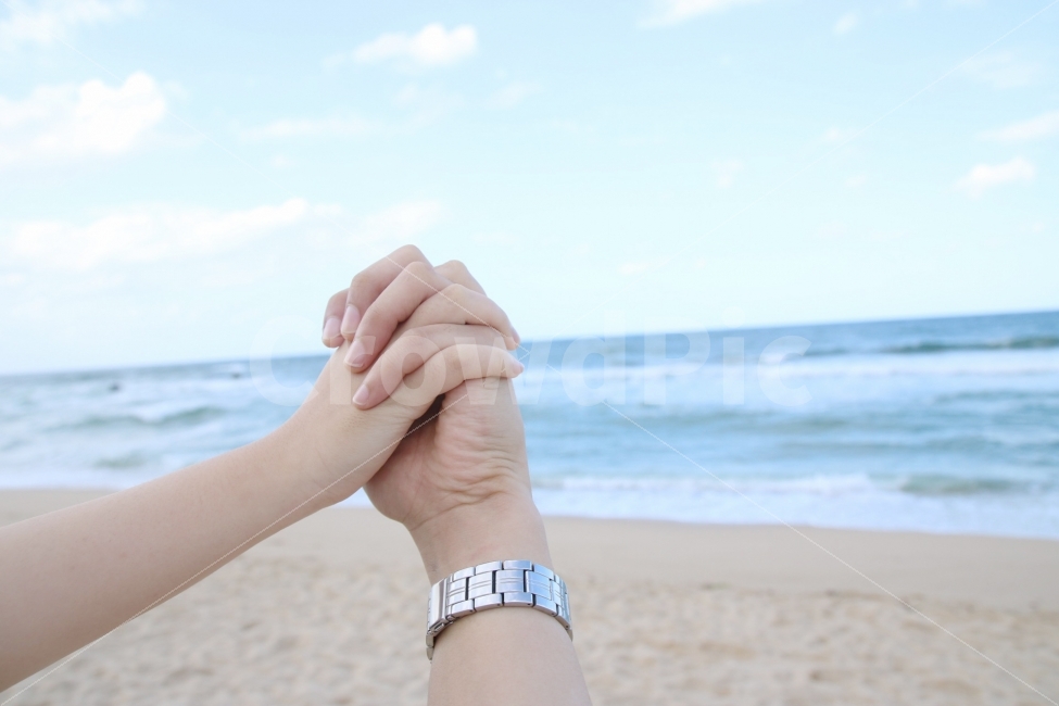 손,연인,커플,감성,사랑,love,couple,date,hand,sea,바다,범인,해변,바다,beach,sea,사람,인물,인간,human,person,감정표현,기분,feeling,emotion,연인,커플,사랑,lover,couple,연출,컨셉,콘셉,direction,concept