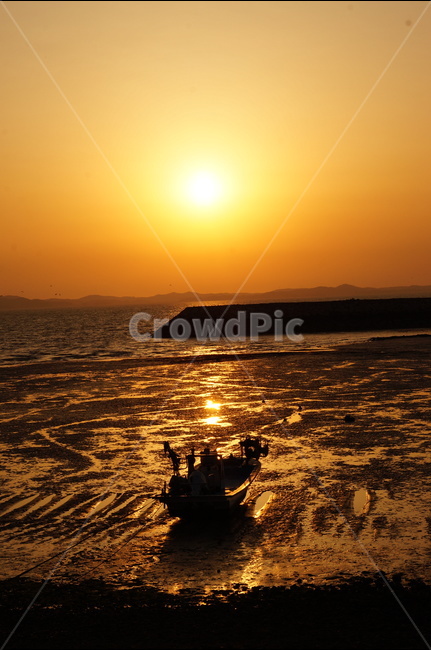 일몰,바닷가,배,붉은노을,평화로움,자연,풍경,nature,landscape,한국자연풍경,한국자연경관,korea nature landscape,해변,바다,beach,sea,교통,교통수단,traffic,transportation,flare,플레어,light,빛,sunlight,햇빛,leisure activities,레저 활동,adventure,모험,outdoors,옥외