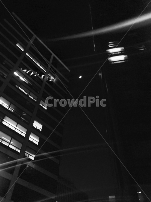 흑백,불빛,잔상,심야,소월로,흑백,모노톤,monochrome,black and white,건축물,건물외관,exterior,building,structure,architecture,construction