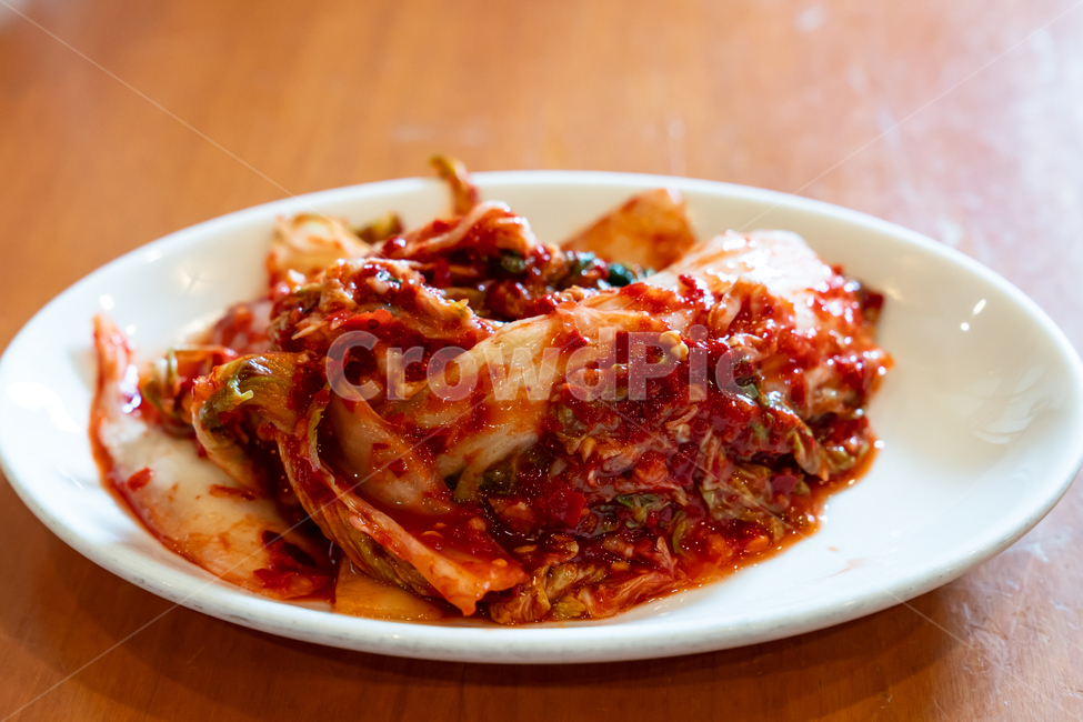 흰색,음식,식사,전통음식,대한민국,접시,반찬,매운,고춧가루,배추김치,건강,발효,익힌,항산화,김치,국물,양념,한국전통,한국문화,korean traditional,korean culture,음식,식재료,요리,food,cook,meal,dishes,food reserves,채소,야채,vegetables,한식,한국음식,한국요리,korean food,korean dishes,korean meal,korean cook