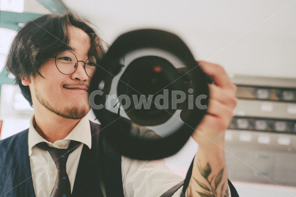 photographer,사진작가,카메라,수염,사람,인간,넥타이,사람,인물,인간,human,person,남성,남자,man,male