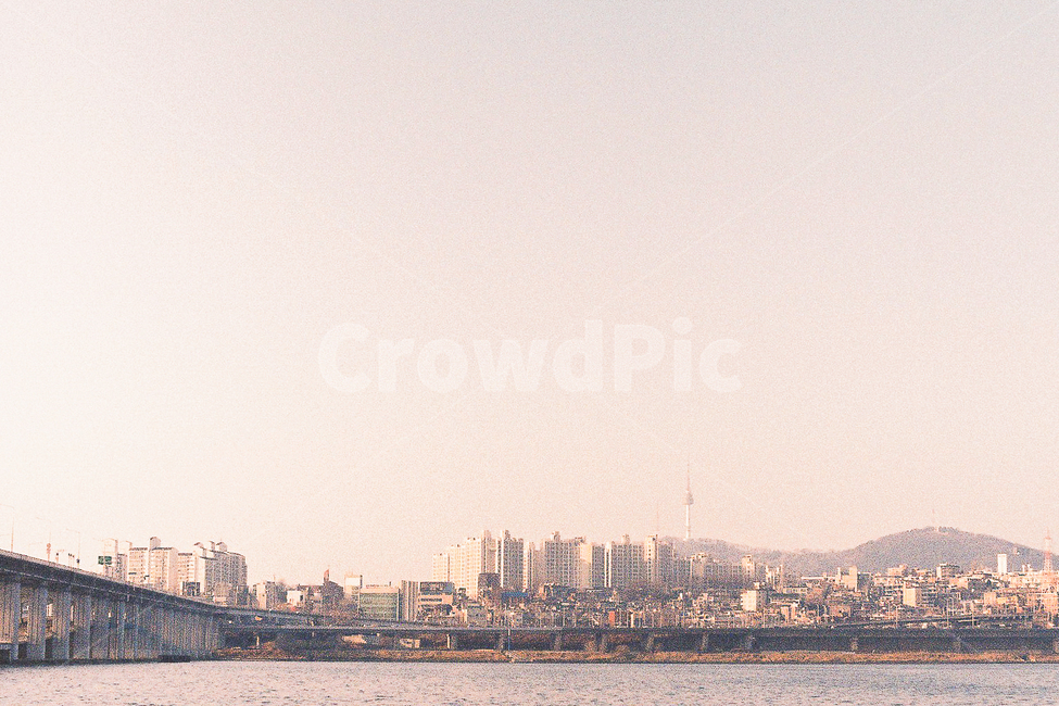 필름,필름카메라,서울,한강,노을,해질녘,풍경,빈티지,감성,도시,풍경,city,landscape,한국도시풍경,한국도시경관,korea cityscape,감성,sensible,feeling,metropolis,중심지,building,건물,시티,town,urban,어반,high rise,고층 건물