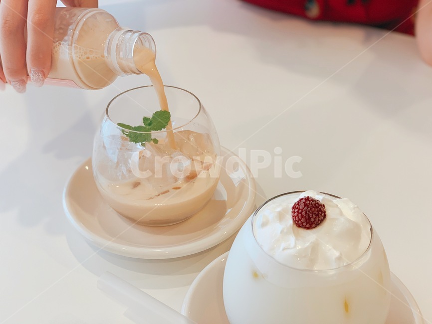 카페,음료,디저트,감성,홍차,커피,생크림,음료수,drink,beverage