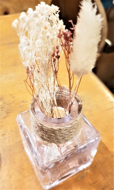 장식,인테리어,소품,조화,마른잎,decoration,interior,props,artificialflowers,dryleaves,실내용화초,화분,화초,house plant