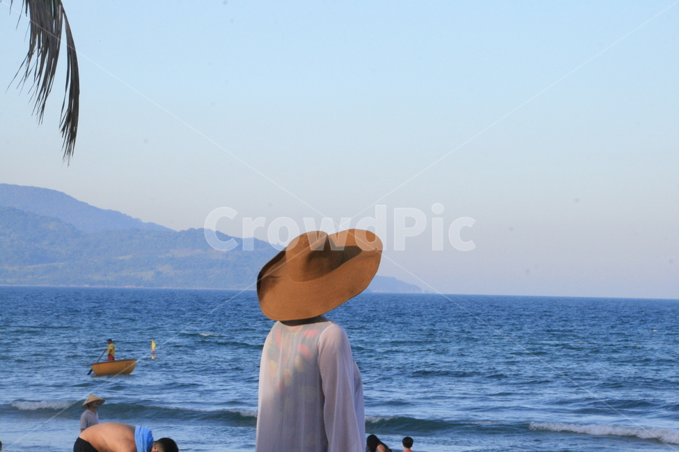 바다,해변,밀집모자,뒷모습,여름,여름,계절,summer,season,자연,풍경,nature,landscape,사람,인물,인간,human,person,hat,모자