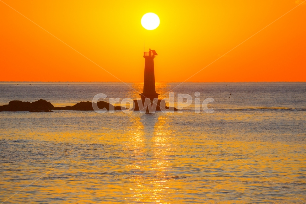 등대,일출,바닷가,아침,자연,풍경,자연,풍경,nature,landscape,등대,lighthouse,실루엣,그림자,silhouette,shadow,architecture,건축물,building,건물,tower,탑