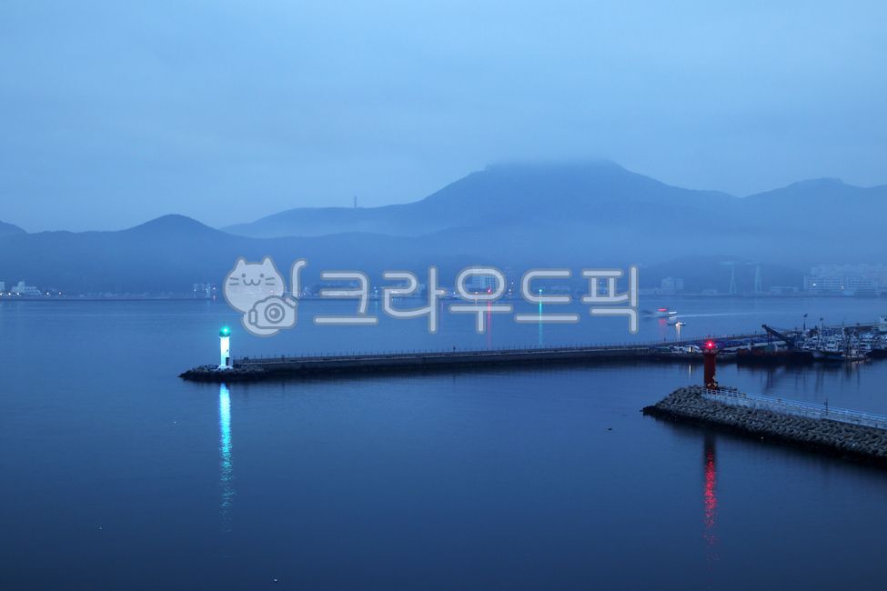 통영,이순신공원,동항,새벽,항구,등대,water,물,waterfront,물가,pier,dock,독,port,포트,경남통영